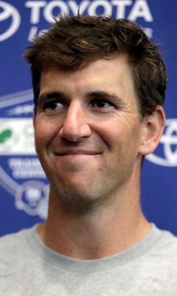 Eli Manning downplays the age factor as Giants open camp